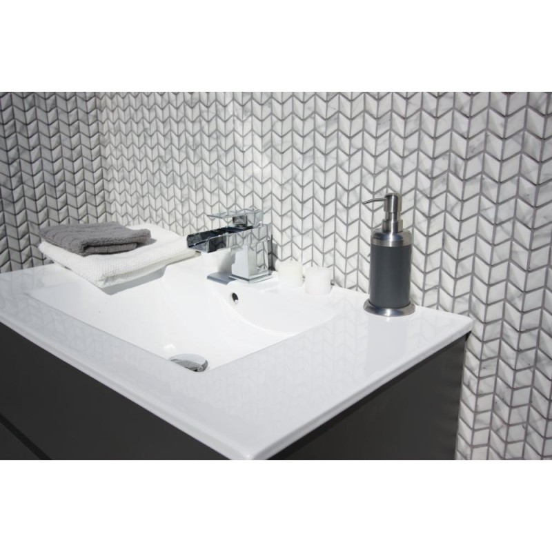 Ritz Carrara - Diamond Chevron Mosaic 25x45mm (30.9x29.6cm)