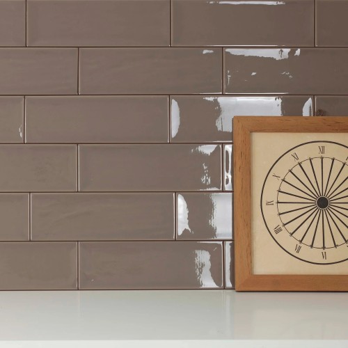 Aria Dark Brown Gloss 10x30cm (box of 40)
