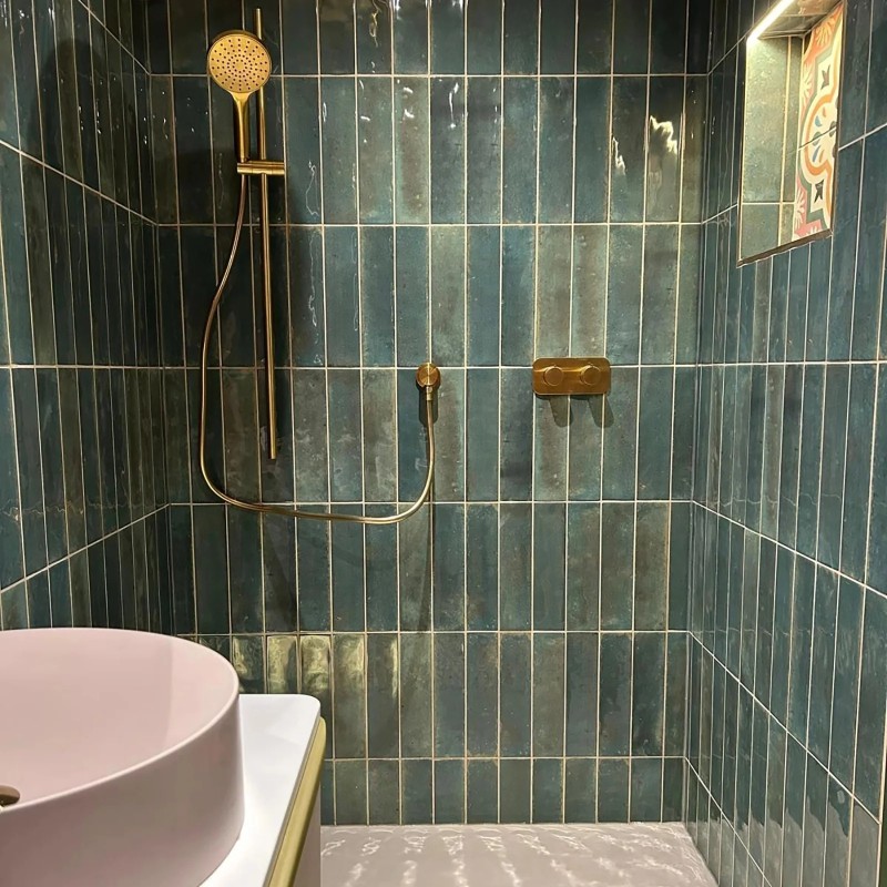 Bali Green Olive Gloss 7.5x30cm (box of 44)