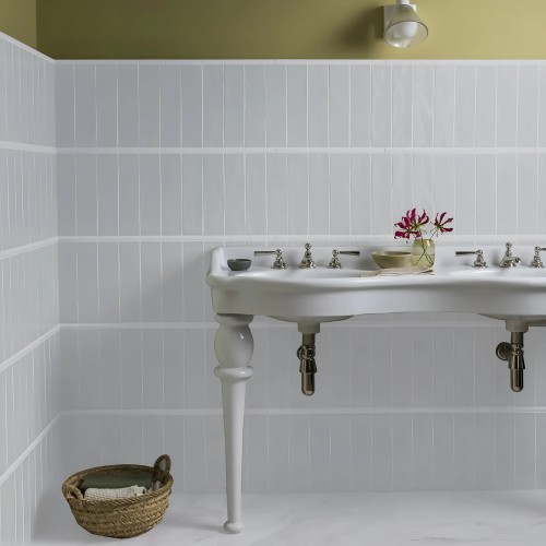 Belgravia Mist Gloss 7.5x30cm (box of 44)