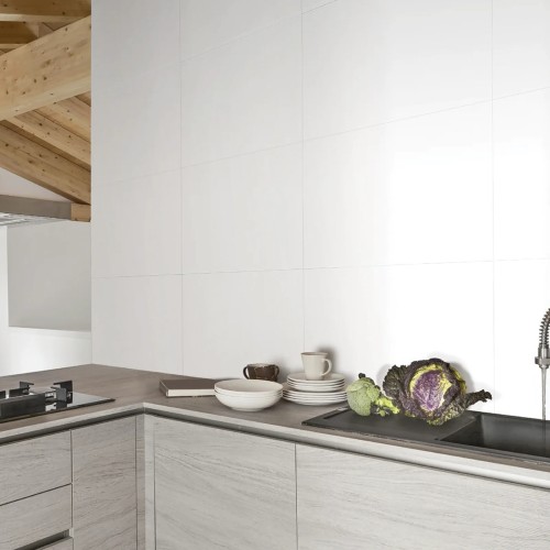 Brilliant Whites Tabia Bianco Gloss 30x60cm (box of 9)