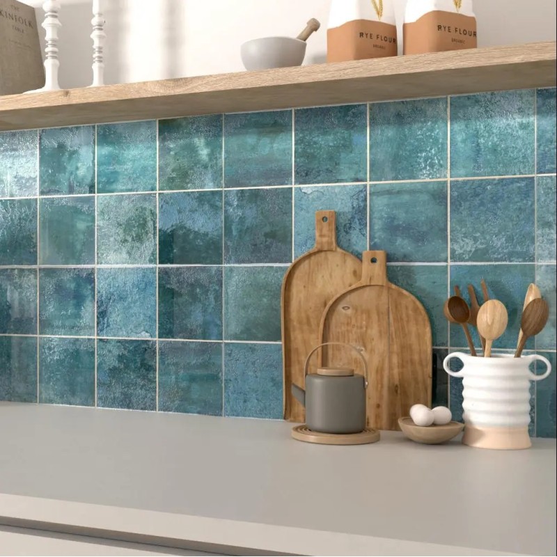 Adonara Ocean Gloss 31.6x60cm (box of 8)