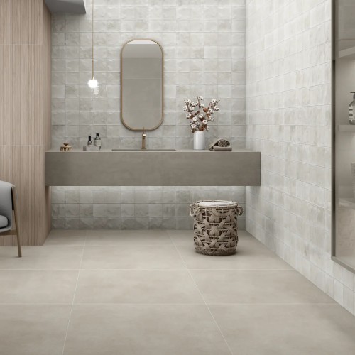 Adonara Ice Gloss 31.6x60cm (box of 8)