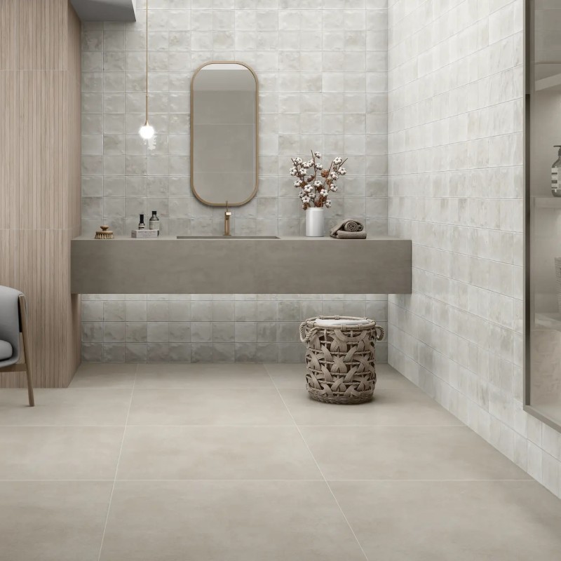 Adonara Ice Gloss 31.6x60cm (box of 8)