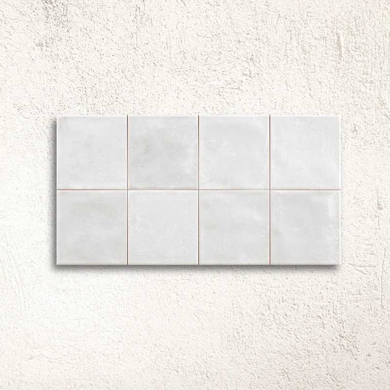 Adonara Ice Gloss 31.6x60cm (box of 8)