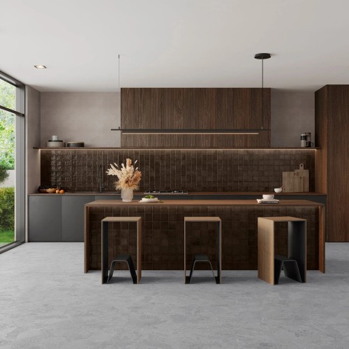 Dakota Chocolate Gloss 32x62.5cm (box of 5)
