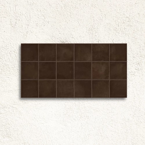 Dakota Chocolate Gloss 32x62.5cm (box of 5)