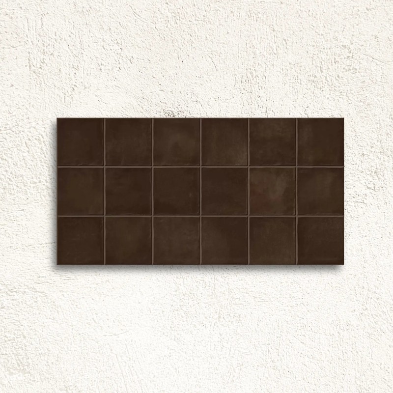 Dakota Chocolate Gloss 32x62.5cm (box of 5)