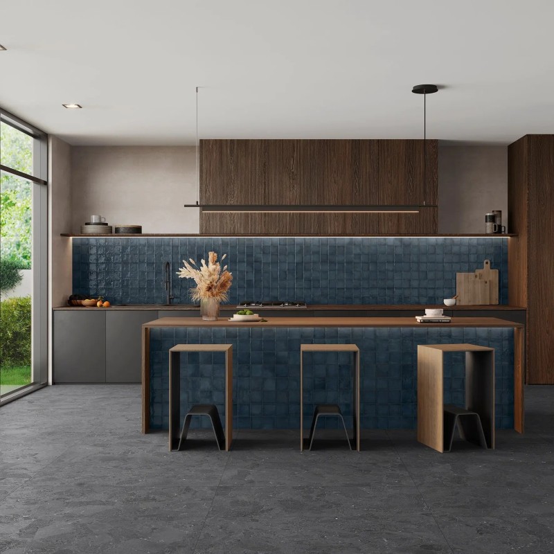 Dakota Bilberry Gloss 32x62.5cm (box of 5)