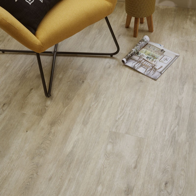 Natural Pale Oak LVT 18.4x121.9cm (box of 16)